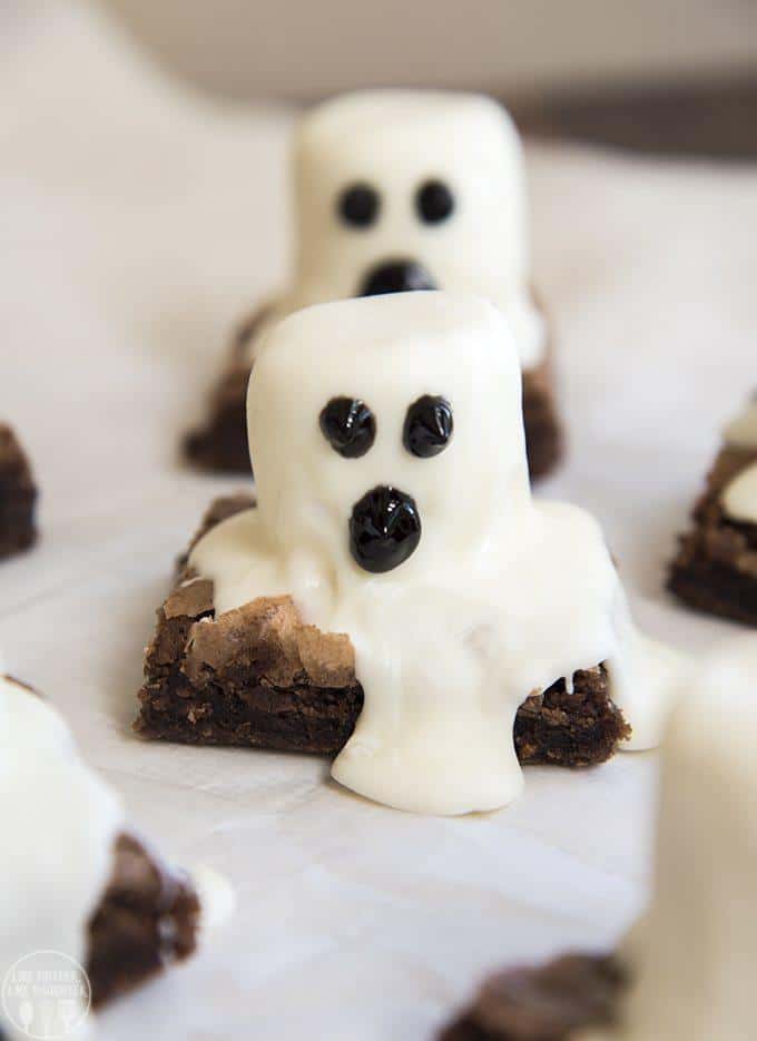 Hauntingly Delicious Ghost Treats