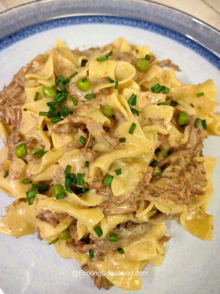 Beef,Sour Cream,Cream Cheese,Egg Noodles,Pasta