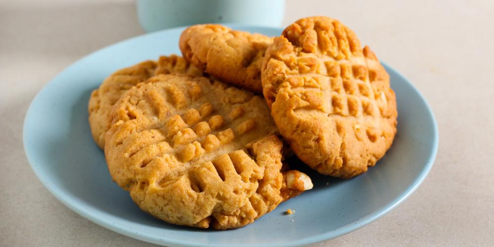 3 ingredient almond flour peanut butter cookies