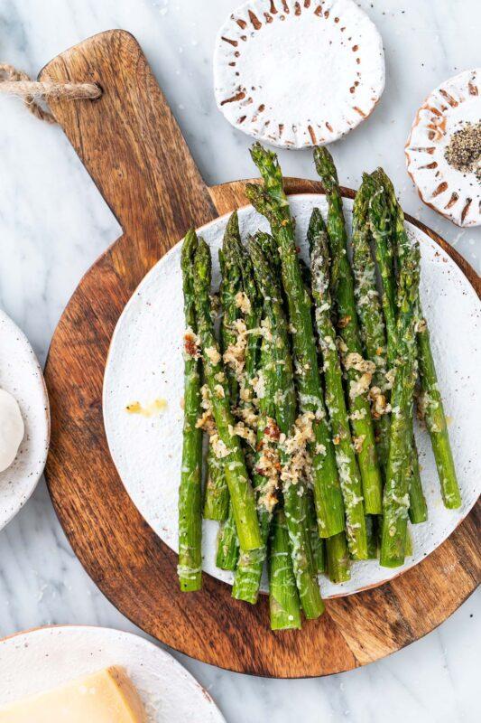 oven roasted asparagus recipe with garlic and parmesan cheese