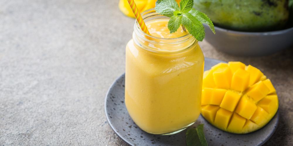 frozen mango smoothie