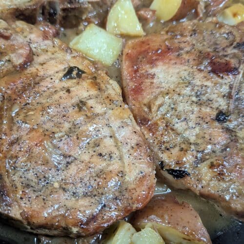 smoked pork chops with sausage gravy