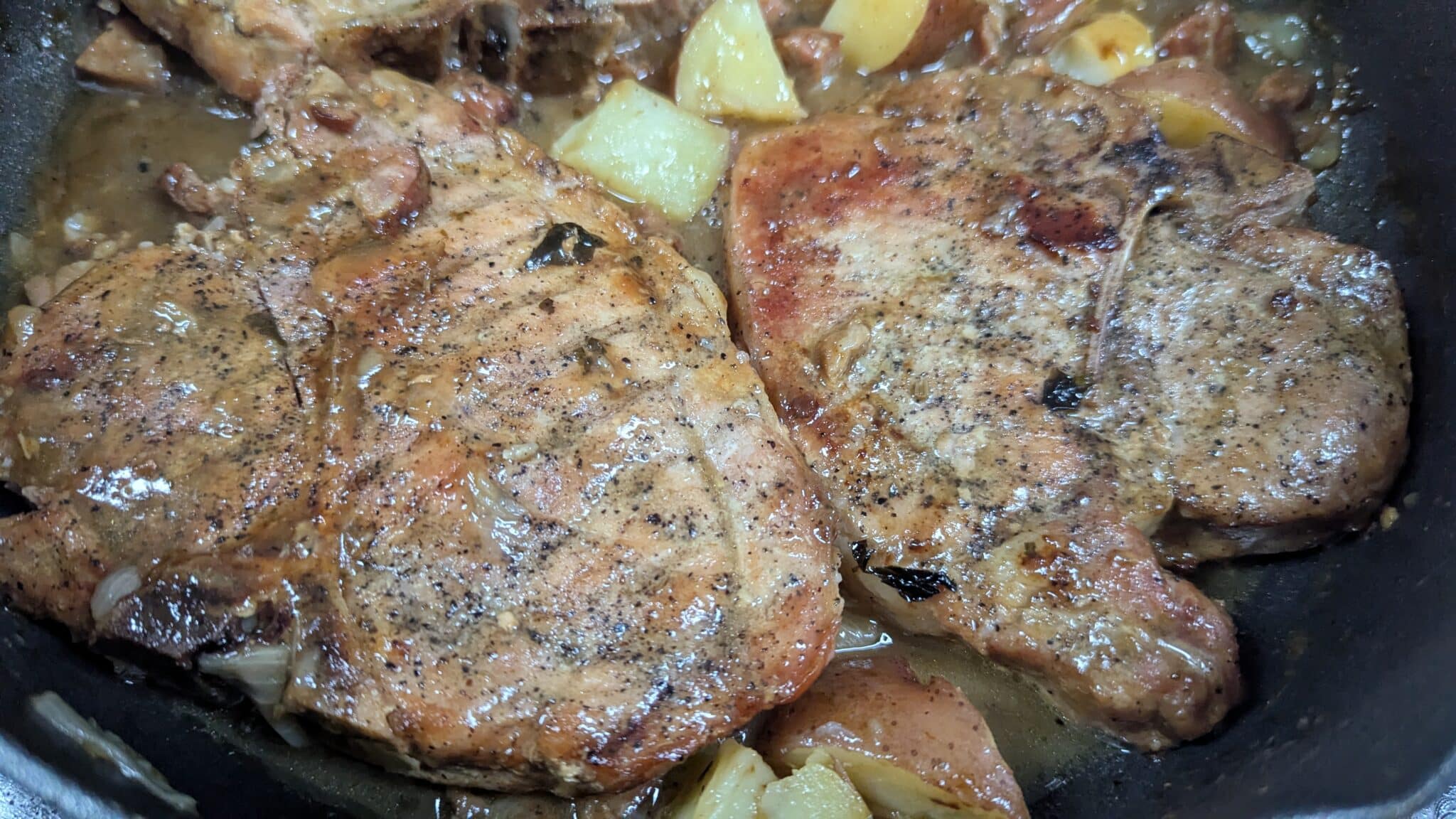 smoked pork chops with sausage gravy