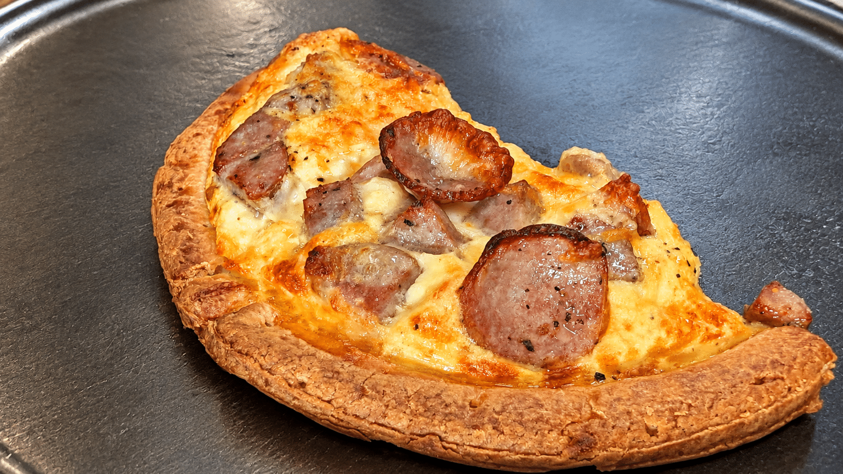 mama mary's easy sausage and egg breakfast pizza